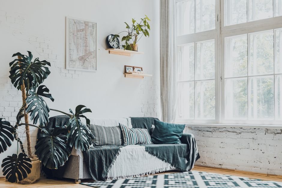 Valoisa skandinaavinen olohuone